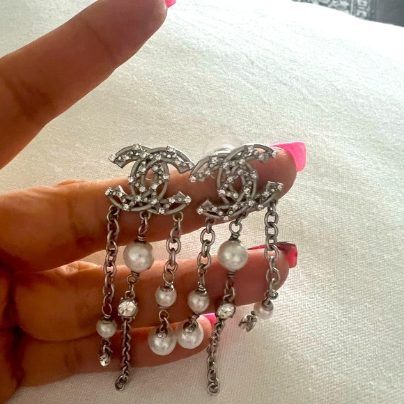 CHANEL Jewelry - Authentic CHANEL pearl dangle earrings